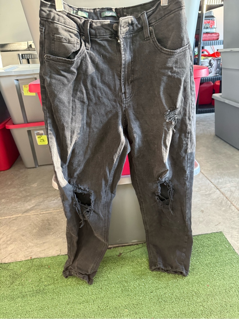 Distressed Black Ripped Jeans p30
